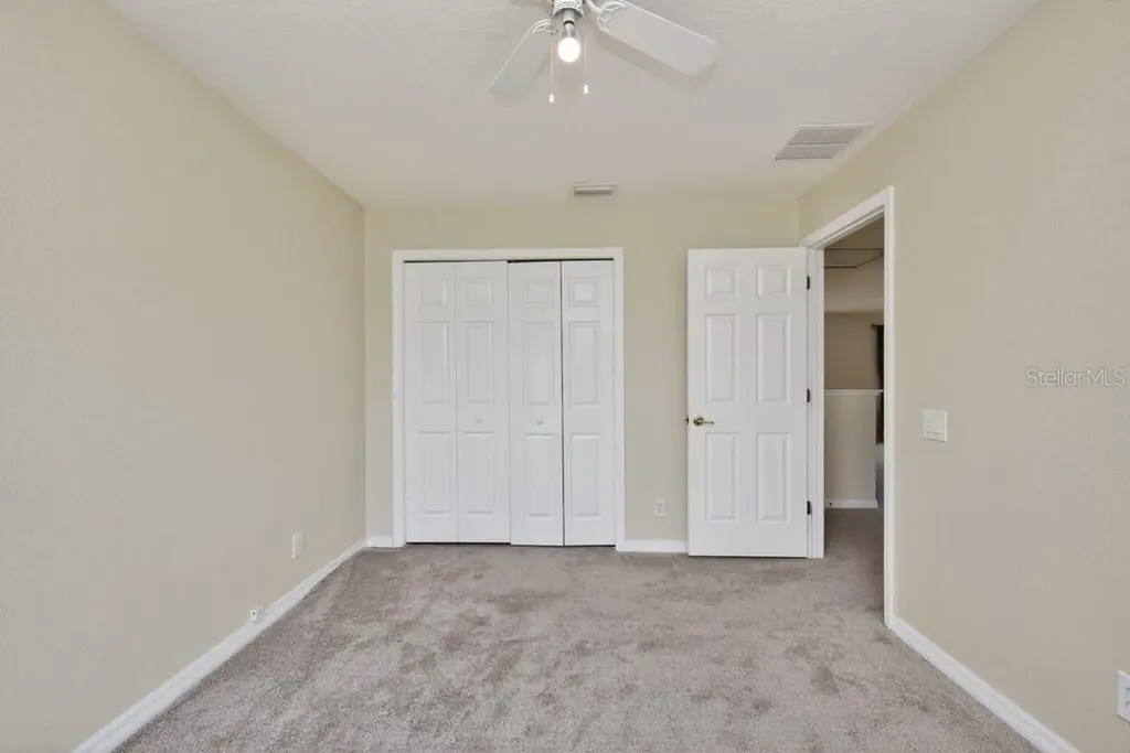 1063 Paseo Del Rio NE St Petersburg FL 33702