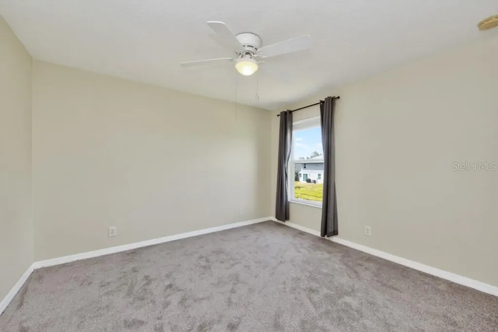 1063 Paseo Del Rio NE St Petersburg FL 33702