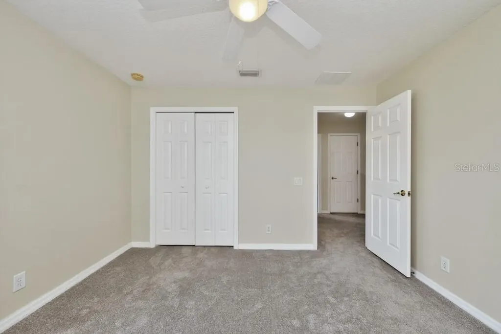 1063 Paseo Del Rio NE St Petersburg FL 33702