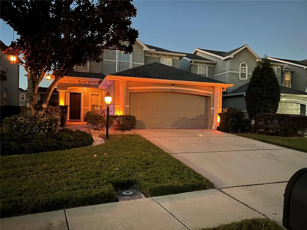 1063 Paseo Del Rio NE St Petersburg FL 33702