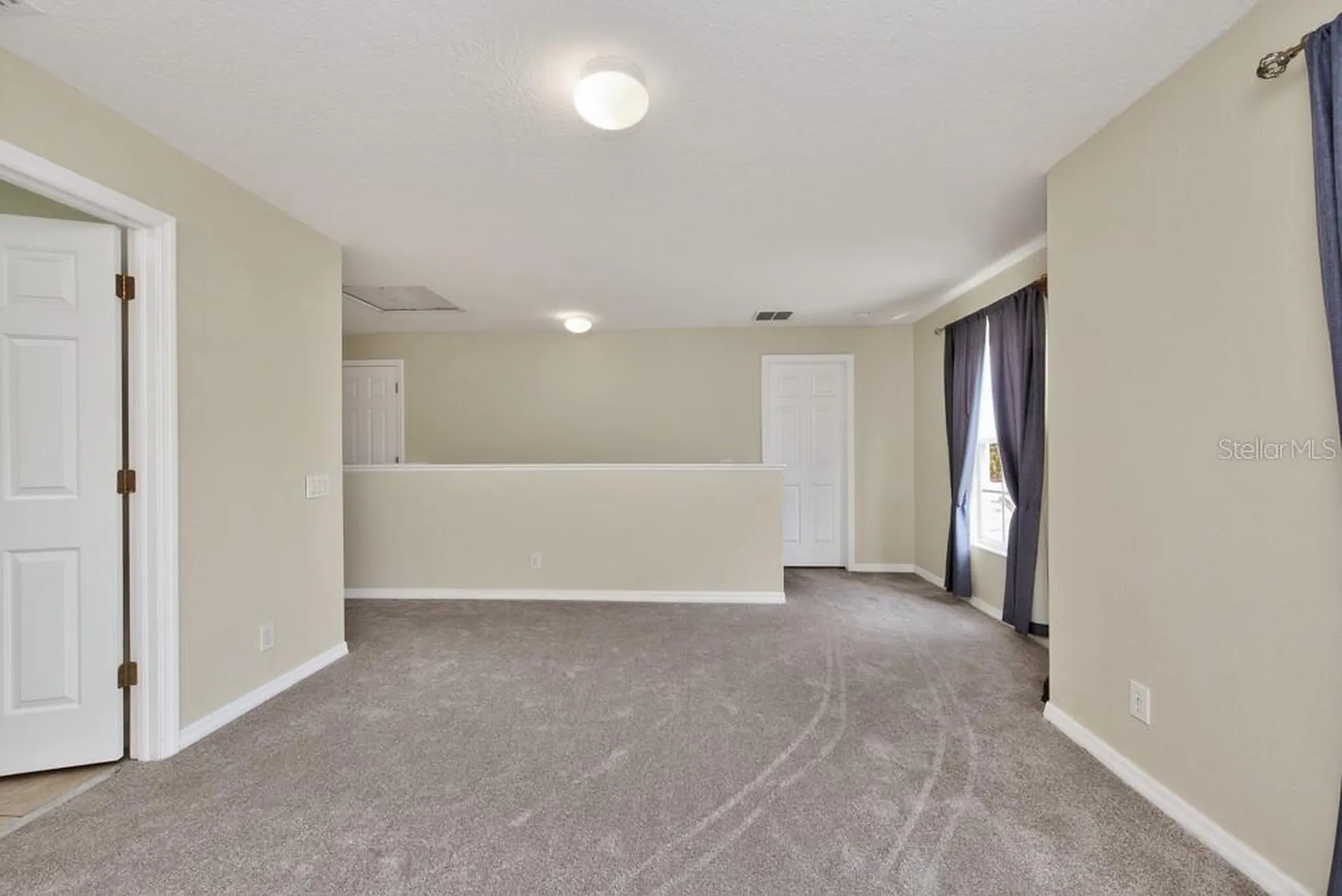 1063 Paseo Del Rio NE St Petersburg FL 33702
