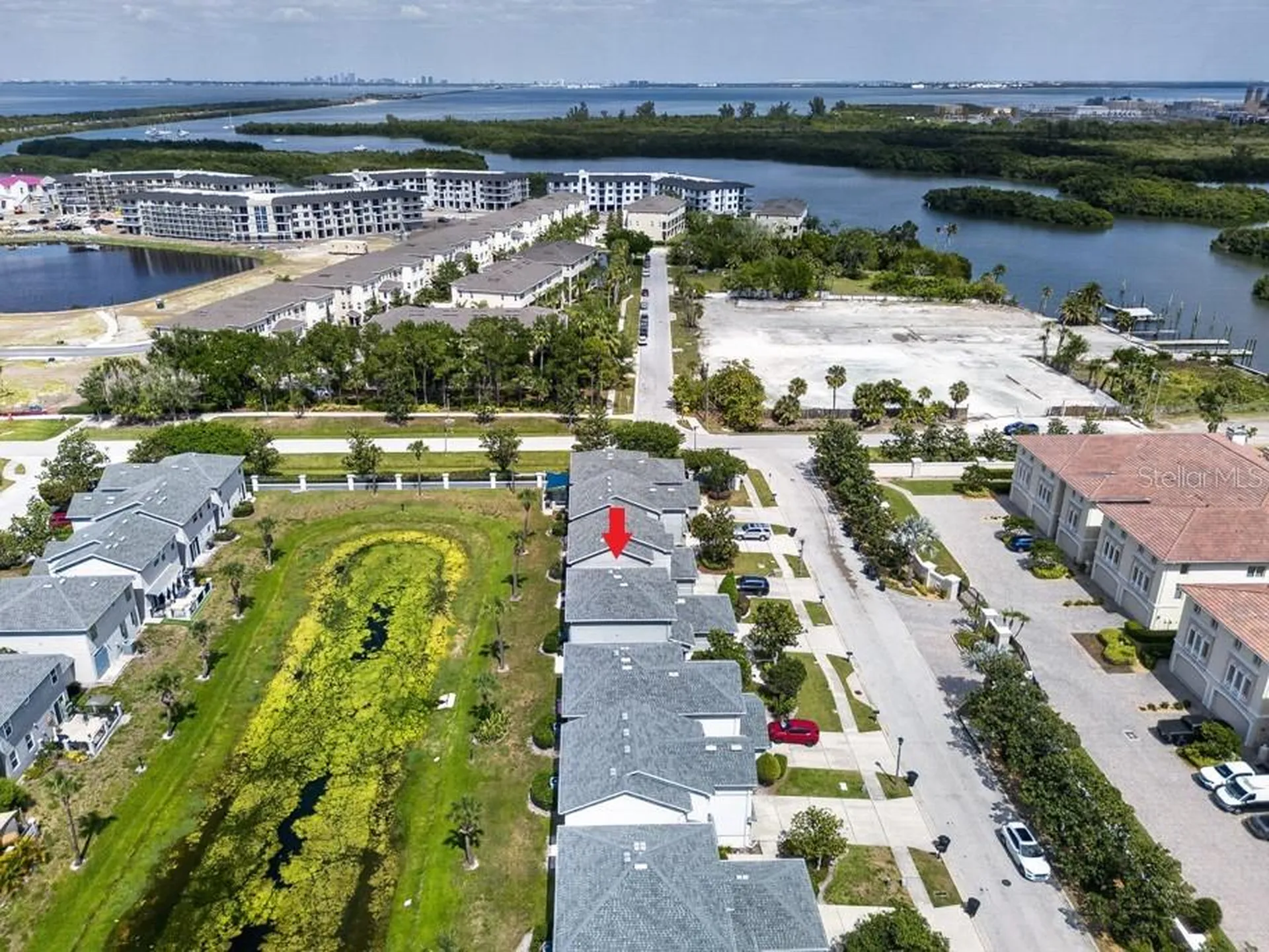 1063 Paseo Del Rio NE St Petersburg FL 33702
