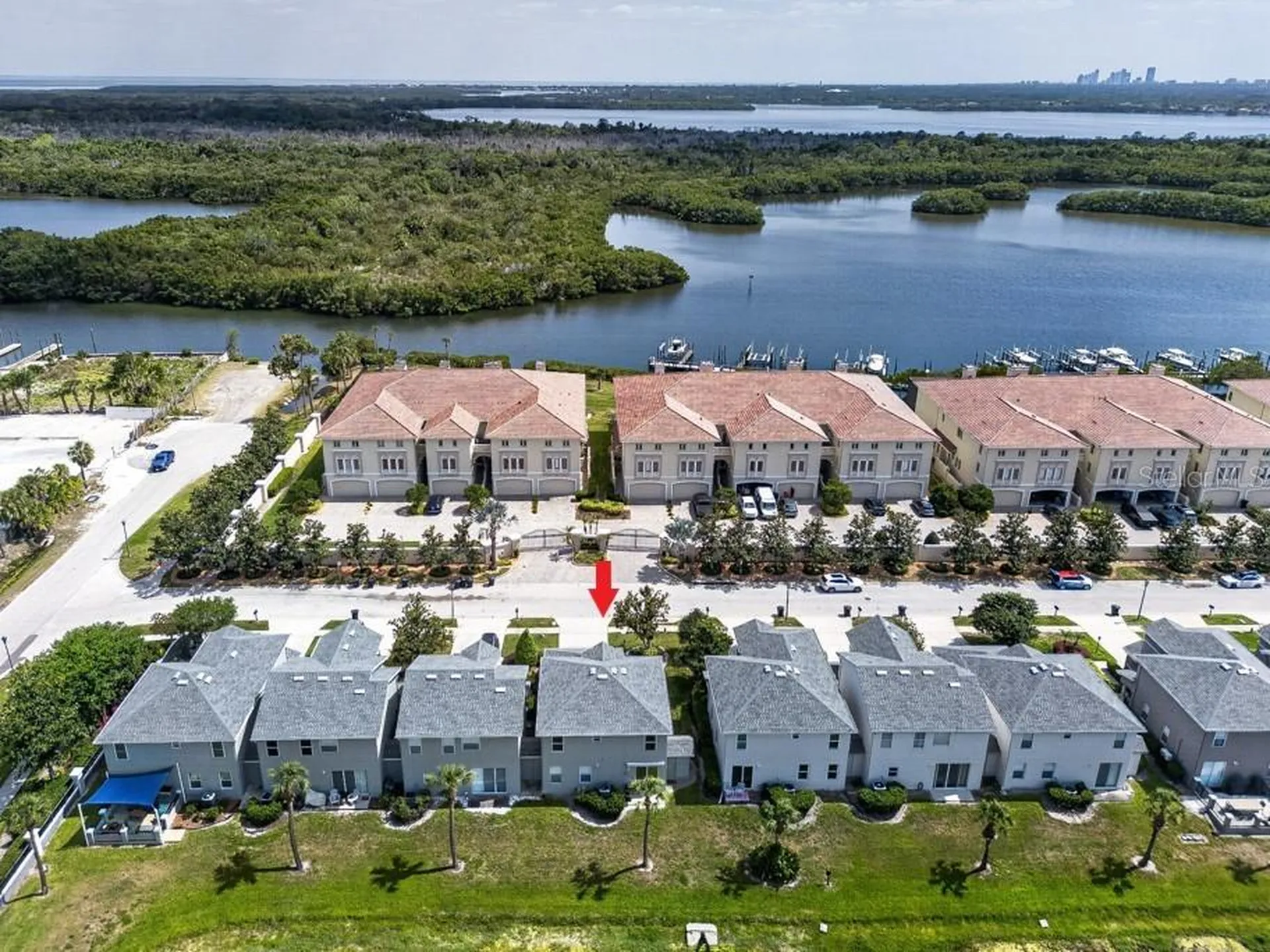 1063 Paseo Del Rio NE St Petersburg FL 33702