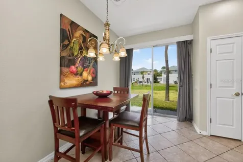 1063 Paseo Del Rio NE St Petersburg FL 33702