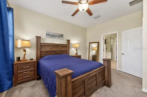 1063 Paseo Del Rio NE St Petersburg FL 33702