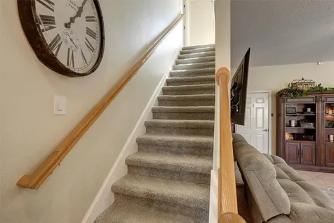 1063 Paseo Del Rio NE St Petersburg FL 33702