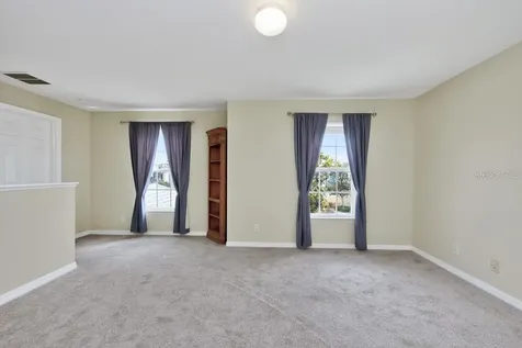 1063 Paseo Del Rio NE St Petersburg FL 33702