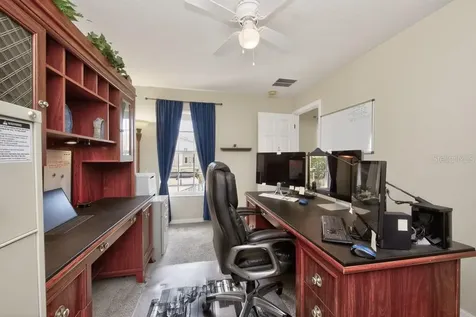 1063 Paseo Del Rio NE St Petersburg FL 33702