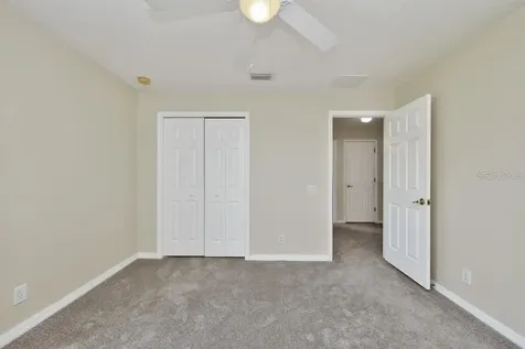 1063 Paseo Del Rio NE St Petersburg FL 33702