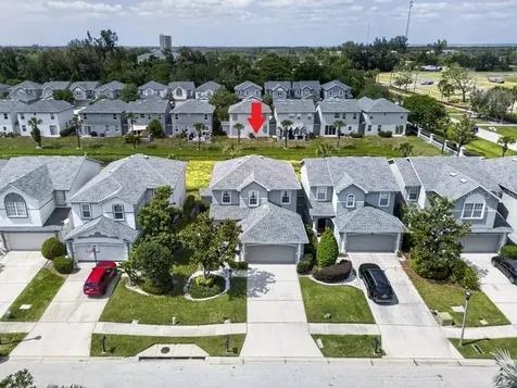 1063 Paseo Del Rio NE St Petersburg FL 33702