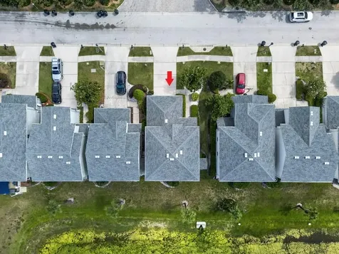 1063 Paseo Del Rio NE St Petersburg FL 33702