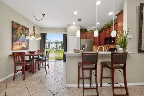 1063 Paseo Del Rio NE St Petersburg FL 33702