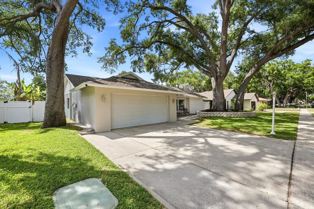 221 Arbor Drive W Palm Harbor FL 34683
