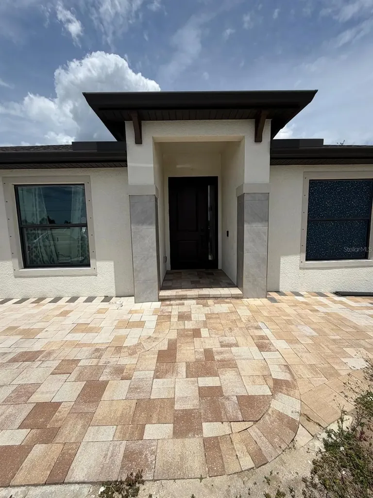 2429 NW 8th Terrace Cape Coral FL 33993