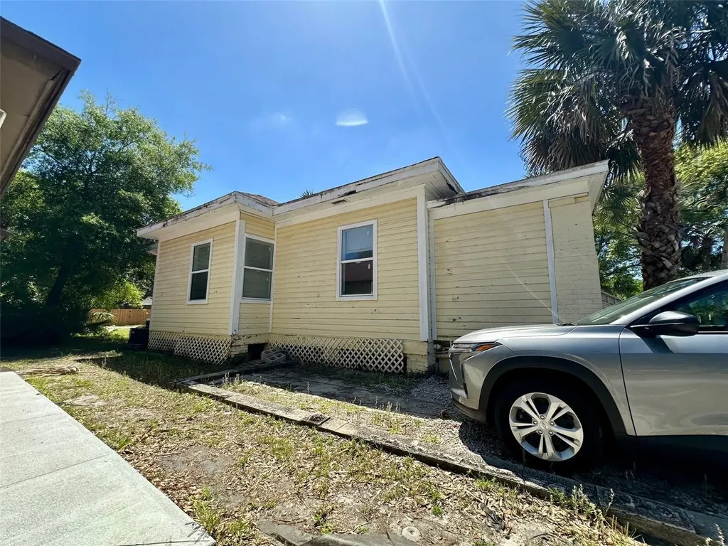 611 Sanford Avenue Sanford FL 32771