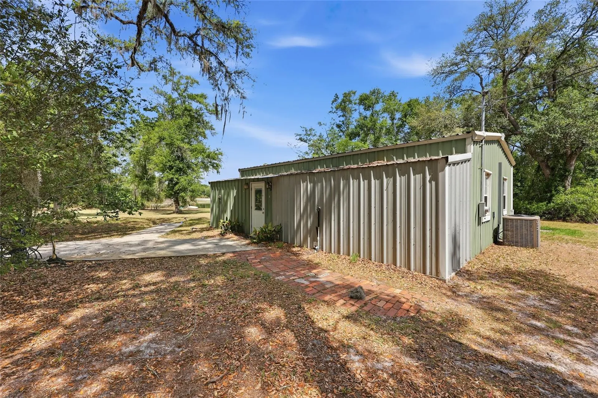401 SE Falcon Road Branford FL 32008