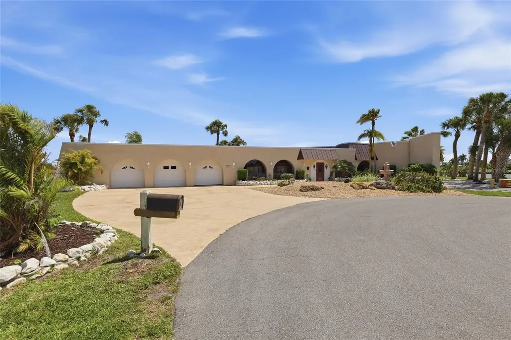 12902 SW David Drive Lake Suzy FL 34269