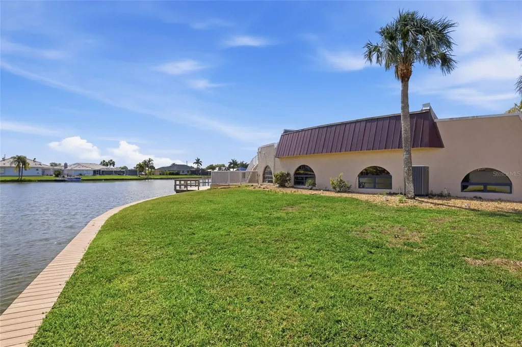 12902 SW David Drive Lake Suzy FL 34269