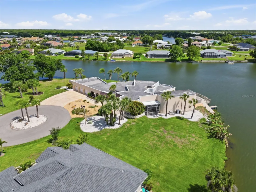 12902 SW David Drive Lake Suzy FL 34269