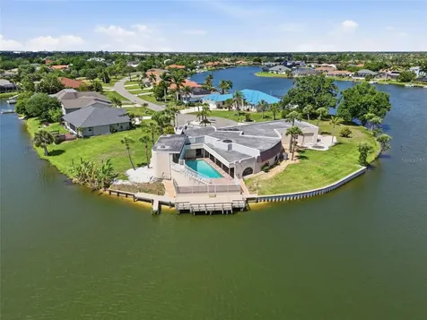 12902 SW David Drive Lake Suzy FL 34269