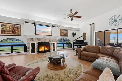 12902 SW David Drive Lake Suzy FL 34269