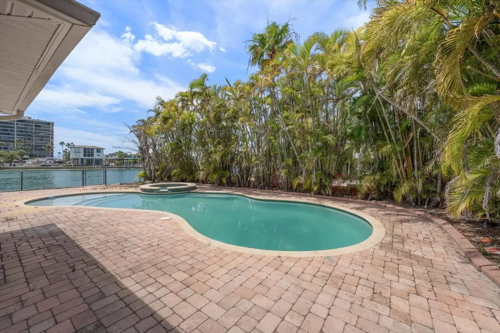 630-650 79th Avenue St Pete Beach FL 33706