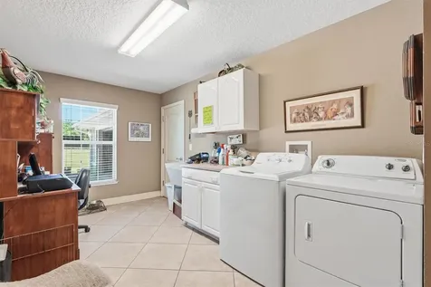 12764 County Road 223 Oxford FL 34484