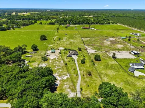 12764 County Road 223 Oxford FL 34484