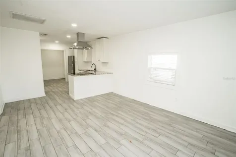 1007 E 32nd Avenue Tampa FL 33603