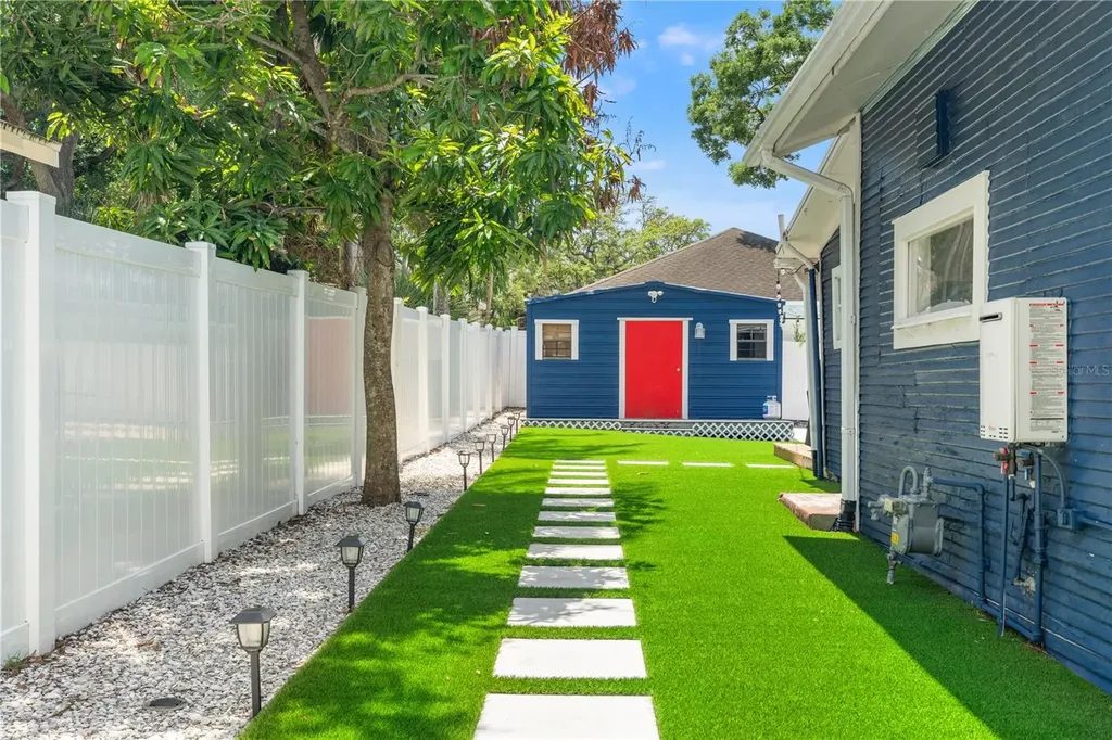 324 W Haya Street Tampa FL 33603