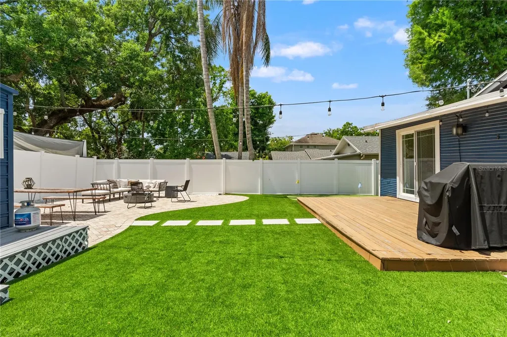 324 W Haya Street Tampa FL 33603
