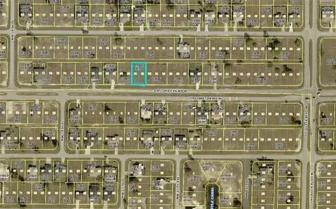 1715 Diplomat Parkway W Cape Coral FL 33993
