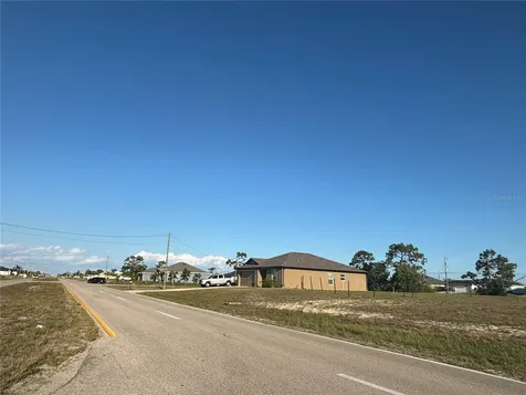 1715 Diplomat Parkway W Cape Coral FL 33993