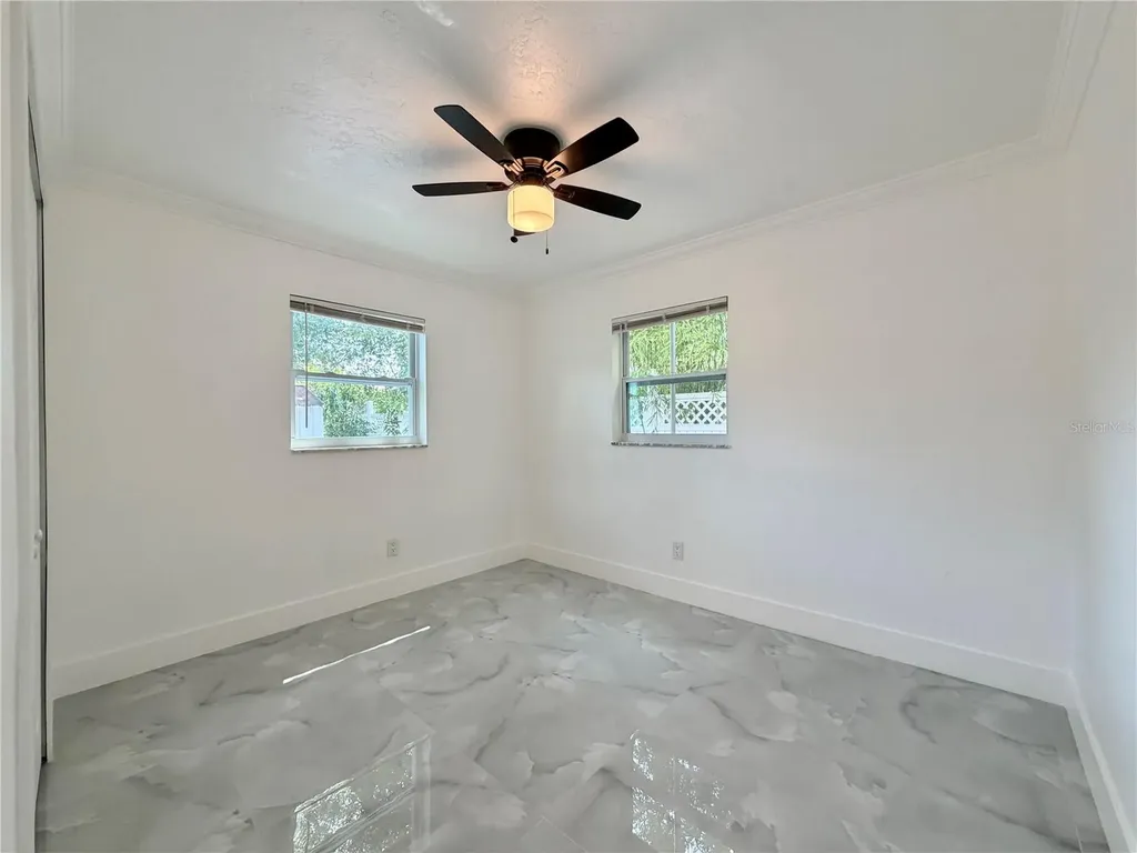 166 SW Lincoln Circle N St Petersburg FL 33703