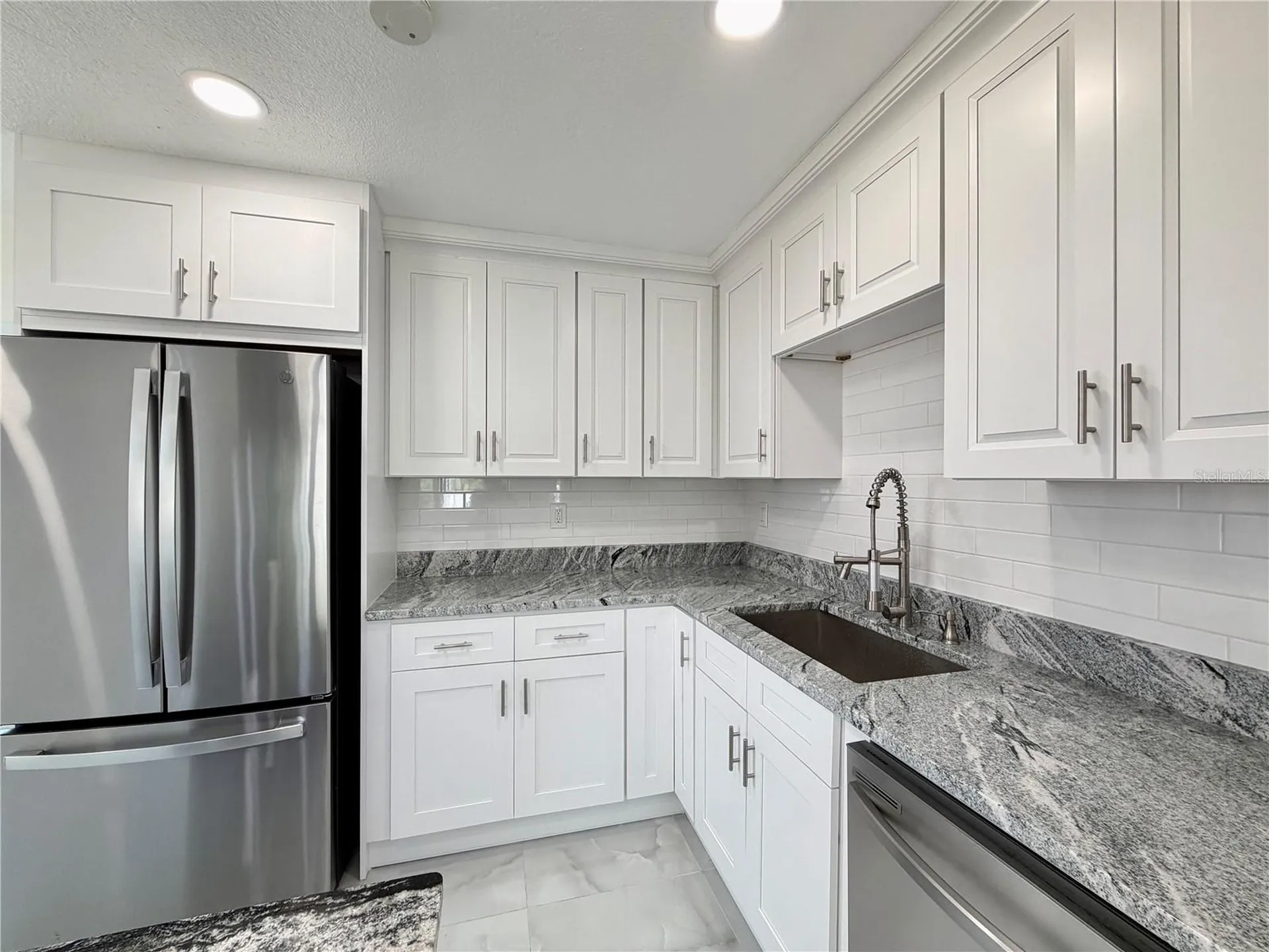 166 SW Lincoln Circle N St Petersburg FL 33703