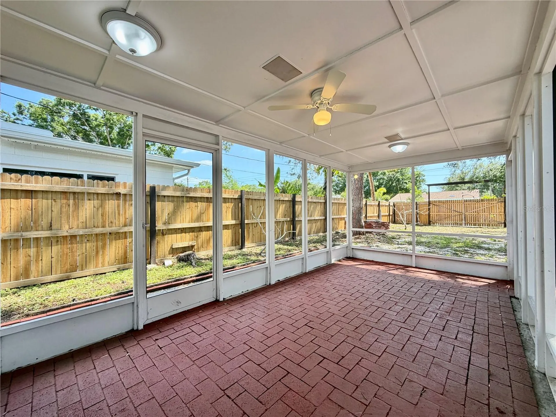 166 SW Lincoln Circle N St Petersburg FL 33703