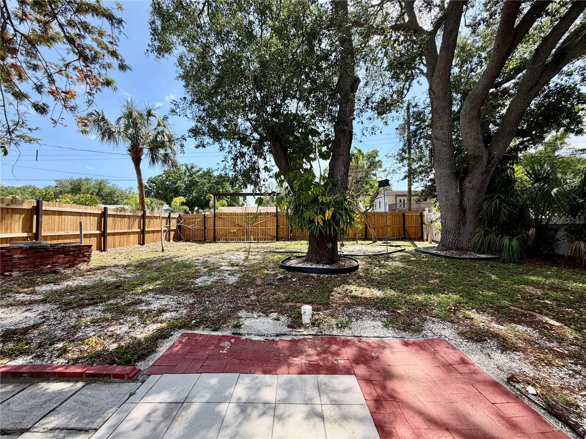 166 SW Lincoln Circle N St Petersburg FL 33703