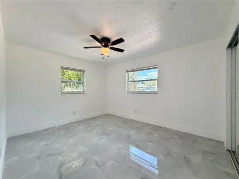 166 SW Lincoln Circle N St Petersburg FL 33703