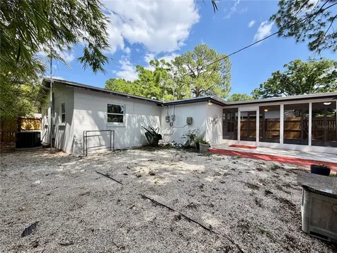 166 SW Lincoln Circle N St Petersburg FL 33703