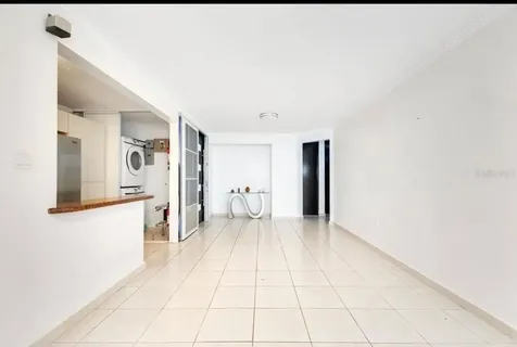 J 109 Calle Plumoso Real Guaynabo PR 00966