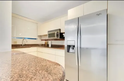 J 109 Calle Plumoso Real Guaynabo PR 00966