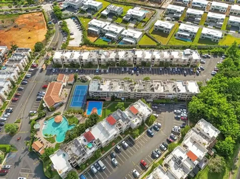 J 109 Calle Plumoso Real Guaynabo PR 00966