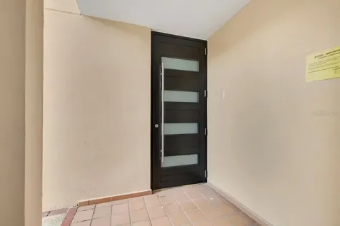 J 109 Calle Plumoso Real Guaynabo PR 00966