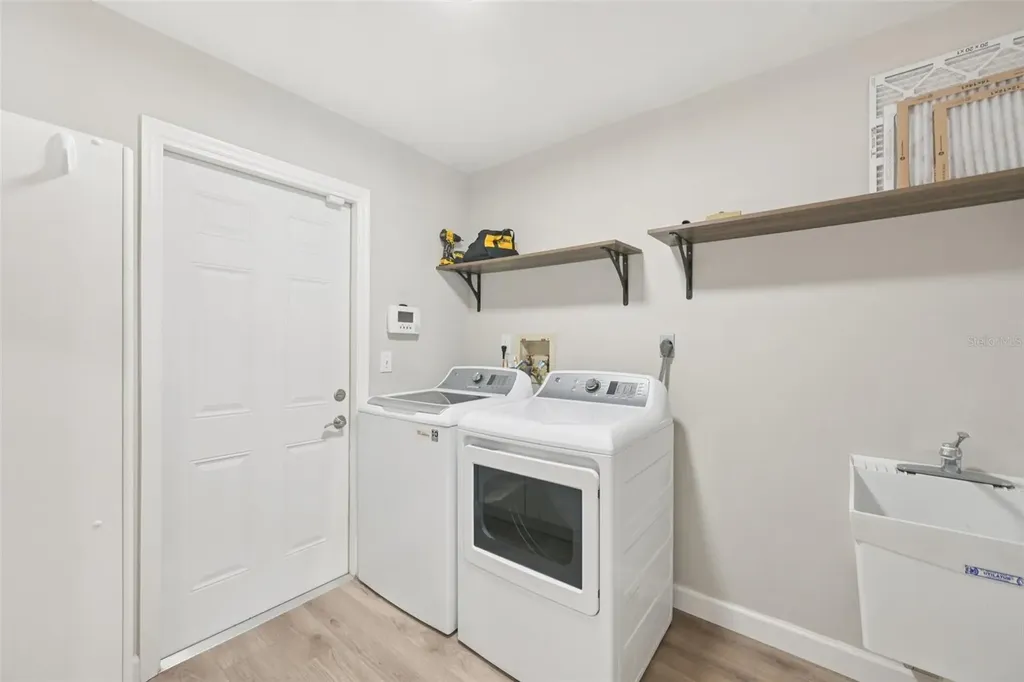 5495 Cynthia Lane Sarasota FL 34235