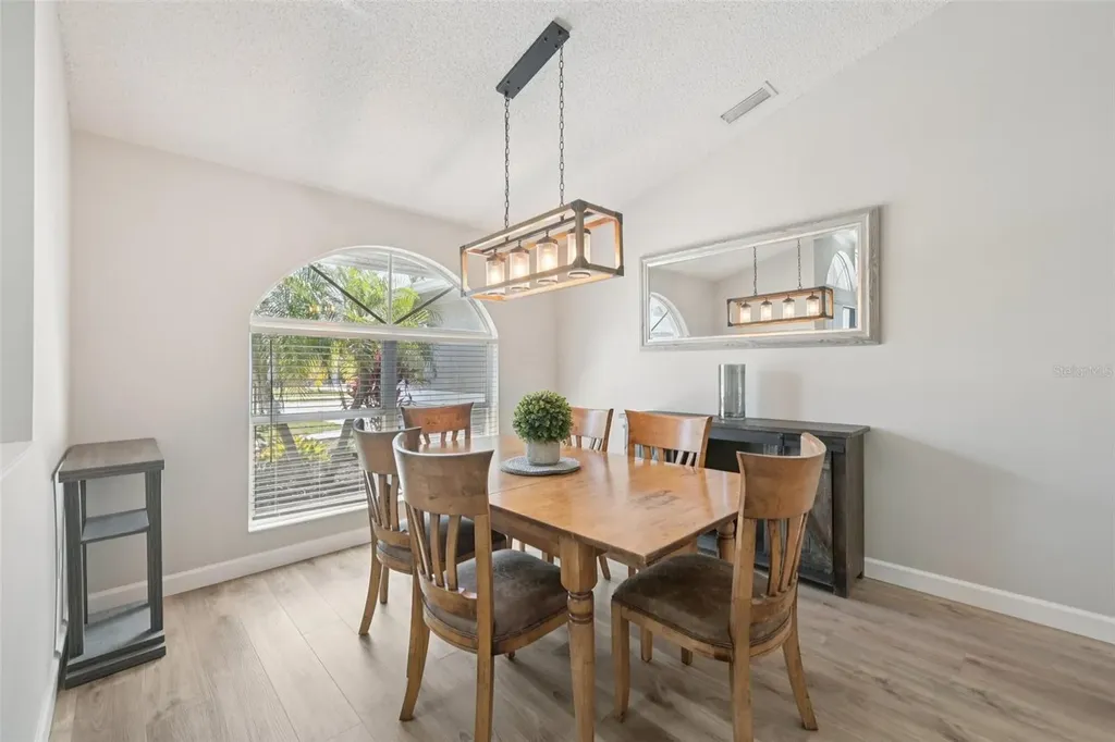 5495 Cynthia Lane Sarasota FL 34235