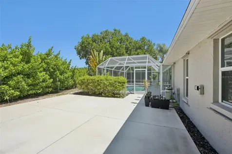 5495 Cynthia Lane Sarasota FL 34235