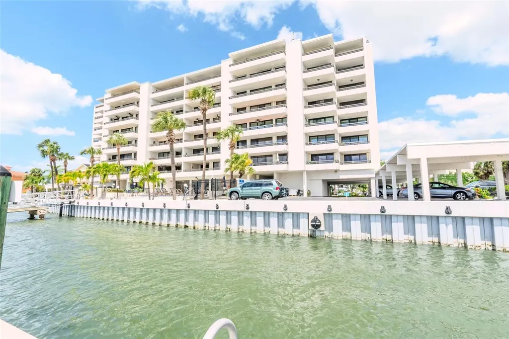 5700 Mariner Street Tampa FL 33609