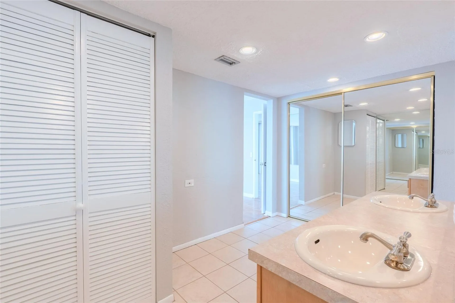 5700 Mariner Street Tampa FL 33609