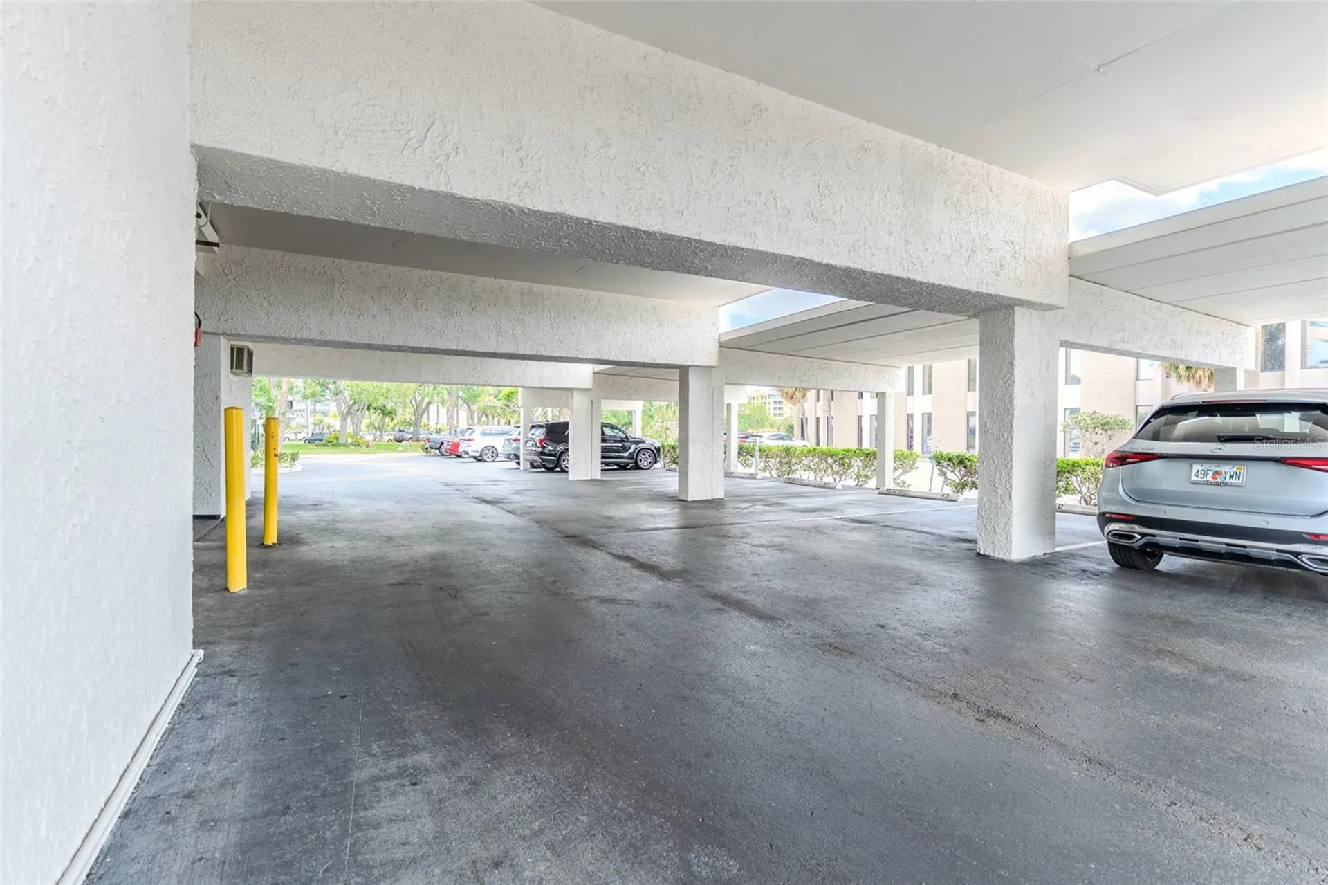 5700 Mariner Street Tampa FL 33609
