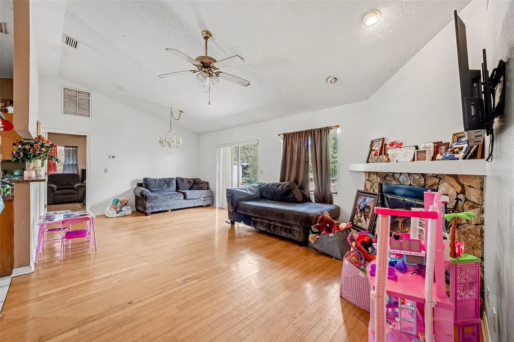 917 Devonshire Way Lake Wales FL 33853